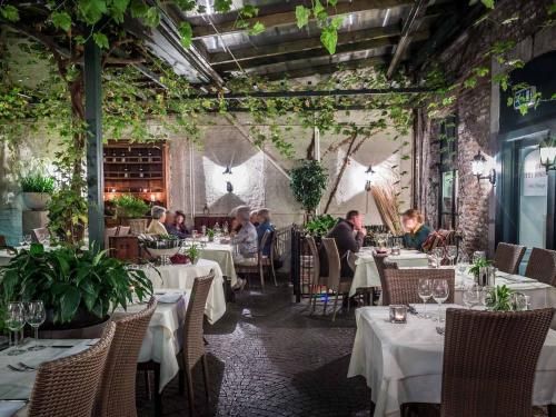 Hotel Au Quartier - Restaurant - 2