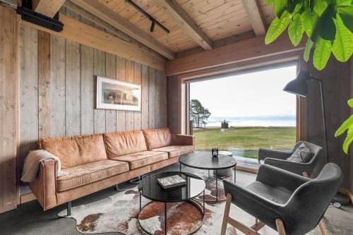 Øyna Kulturlandskapshotell - Surrounding environment