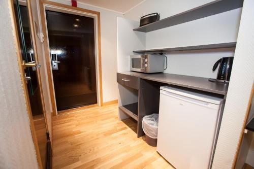 F2 Hotel photo 2