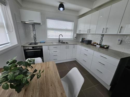 Redwood Apartments Unit 1 photo 3