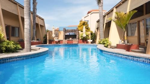 Oasis Beach Resort photo 5