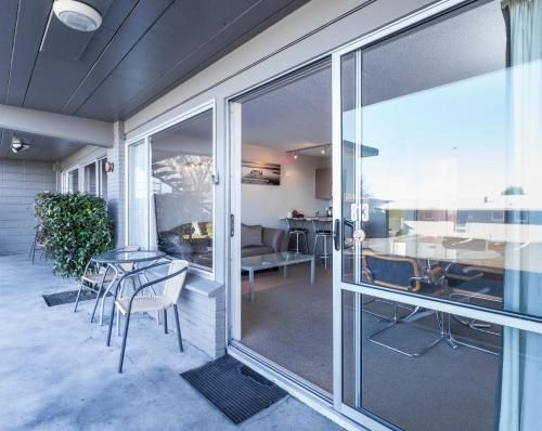 Twin Peaks Lakeside Inn photo 3