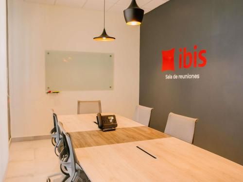 ibis Trujillo - Meeting room / ballrooms - 1