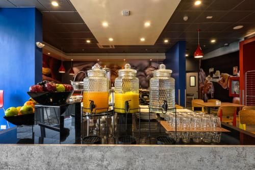 ibis Trujillo - Food and beverages - 4