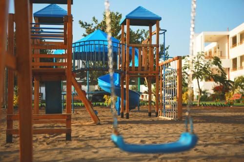San Agustin Paracas - Playground - 4