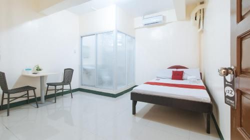 RedDoorz @ Western Bicutan Transients Inn photo 3