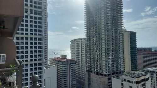 Hospital ng Manila front delux le mirage de malate photo 4