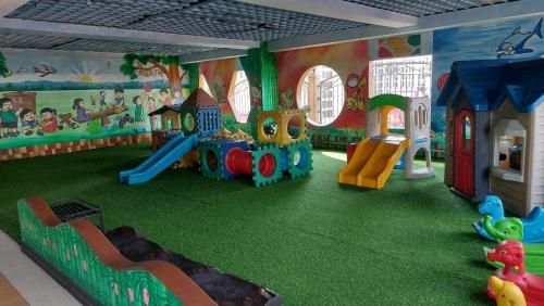 Hospital ng Manila front delux le mirage de malate photo 2