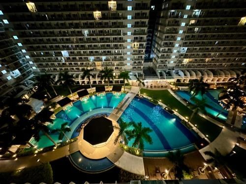 Kathys Crib 11th flr 2 at Shell Residence pool view photo 5