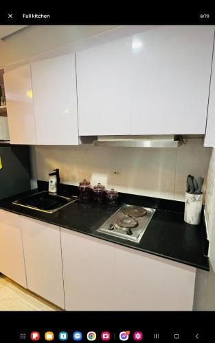 Spectacular Manila View 1 Bedroom Condo Prime Location near PICC, MOA,DFA,World Trade Center photo 4