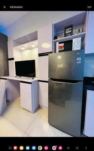 Spectacular Manila View 1 Bedroom Condo Prime Location near PICC, MOA,DFA,World Trade Center photo 3