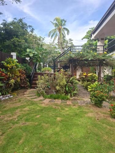 The English Filipina Secret Garden Resort photo 4