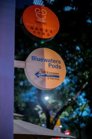 Bluewaters Female-Only Hostel - Entrance - 3