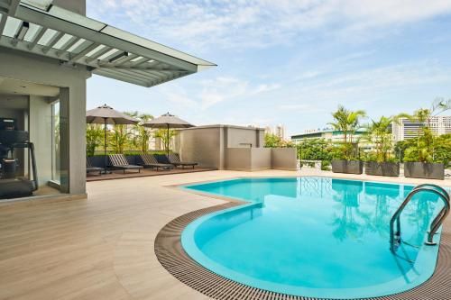 Holiday Inn Express And Suites Singapore Novena By IHG - Balcony/terrace