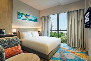 Holiday Inn Express And Suites Singapore Novena By IHG - Balcony/terrace - 1