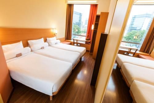 Ibis Hotel Singapore Novena photo 2