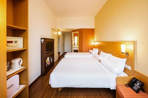 Ibis Hotel Singapore Novena main photo