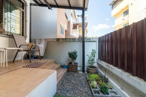 Loft Style Townhouse Near Old City photo 2