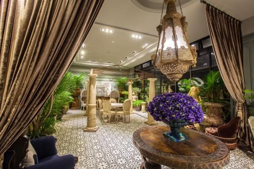 Hotel Royal Kingdom - Lobby - 3