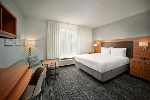 TownePlace Suites by Marriott Orlando at FLAMINGO CROSSINGS® Town Center/Western Entrance photo 5