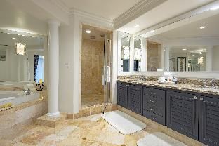 Universal's Loews Portofino Bay Hotel photo 3