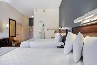 Suburban Studios Orlando - Ocoee/Winter Garden photo 4