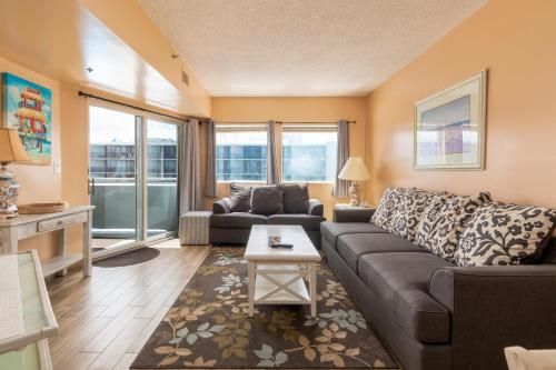 Watson's Regency Suites photo 3