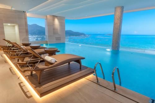 The Morning Glow - Handwritten Collection main photo